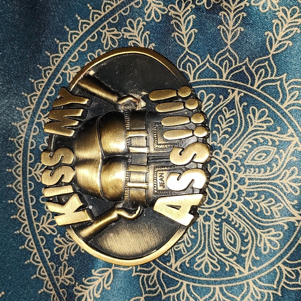 Belt buckle